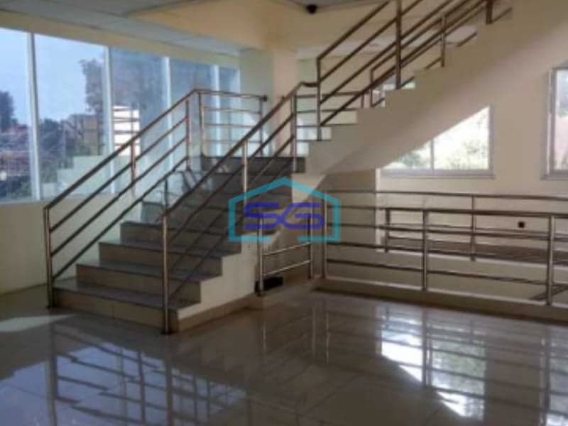 Dijual Gedung Kantor di Pinggir Jalan Raya Cikini Jakarta Pusat LT 800m2