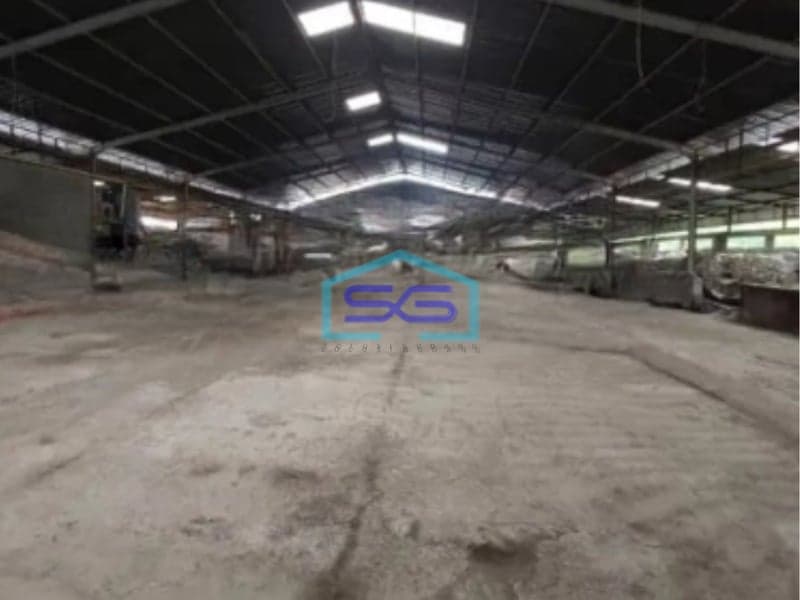 Dijual Pabrik Akses Container Luas Bangunan 1600 m²  di Bogor