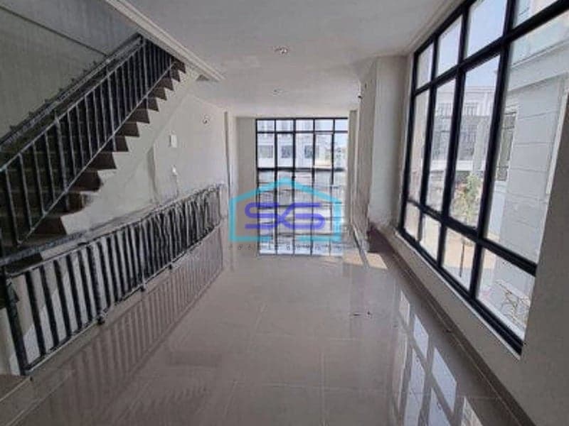 Disewakan Ruko Gandeng Hook, 4 Lantai di Sedayu Kelapa Gading Jakarta Utara LB 270m2