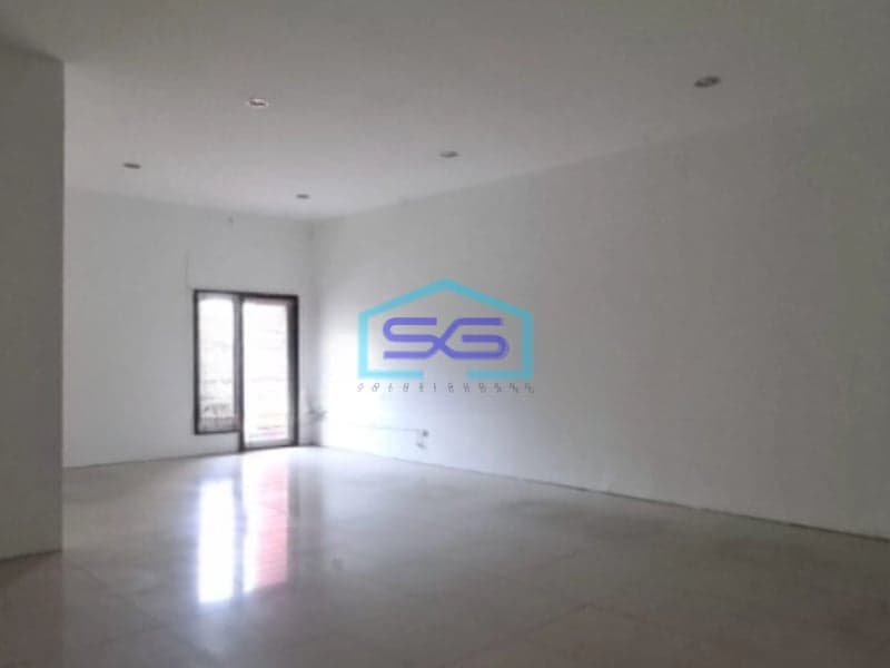 Disewakan Ruko 3 Lantai Dekat Pakuwon Mall COndong Catur Sleman Jogja Luas Bangunan  270 m²