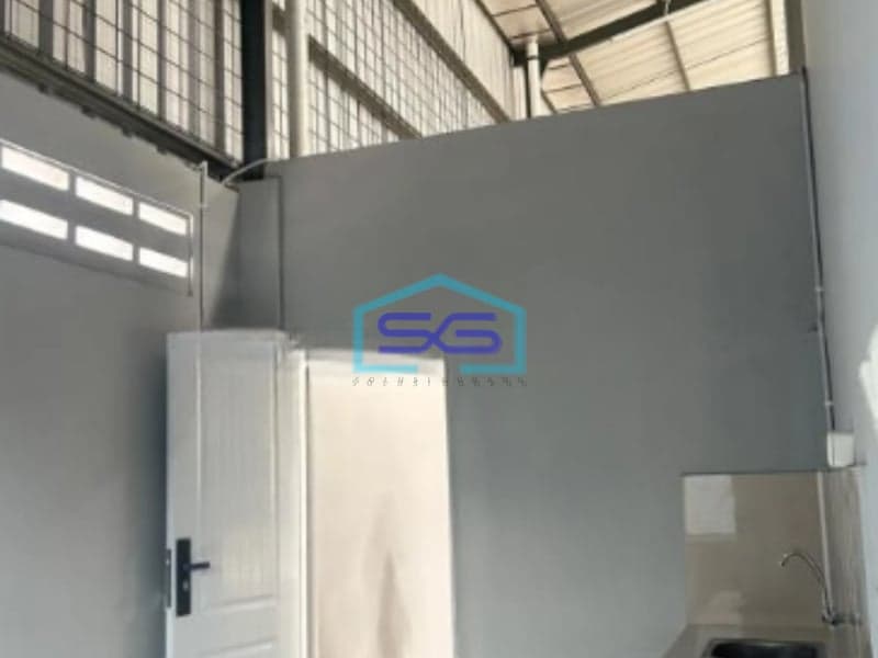 Disewakan Gudang Akses Container Luas Tanah  1600 m² di Tangerang