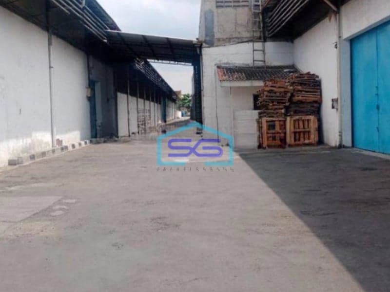 Disewakan Gudang Siap Pakai Bersih Di mainroad Kiaracondong Bandung