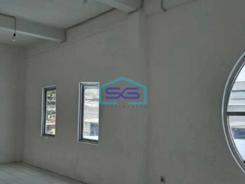 Dijual Gudang Ada Kantor Luas Tanah  330 m²  di Pantai Indah Kapuk Jakarta Utara