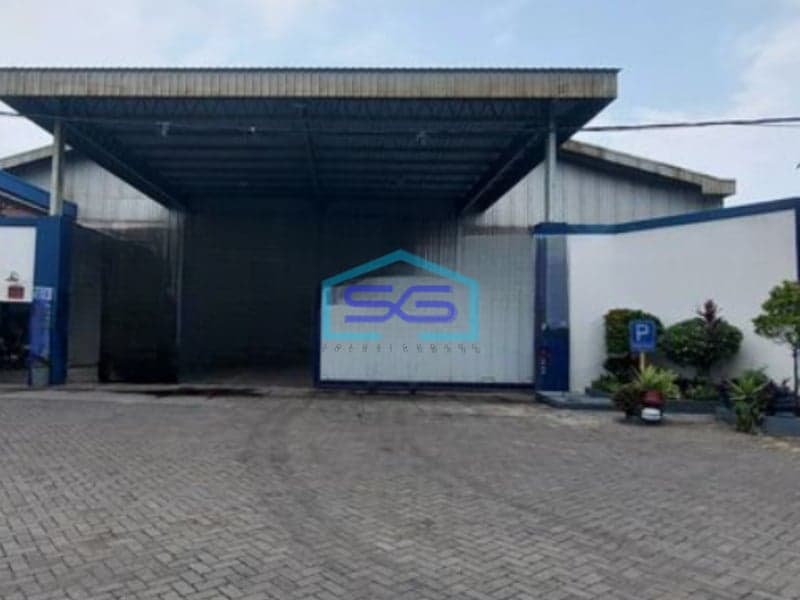 Disewakan Gudang Ada Kantor Luas Bangunan 3580 m² di Margomulyo Surabaya