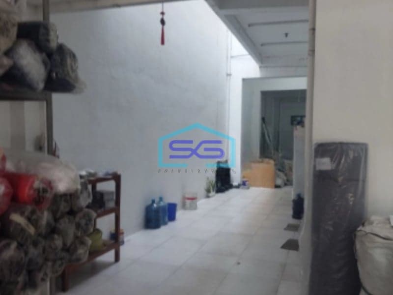 Disewakan Ruko Lokasi Di Tengah Kota Pinggir Jalan Slamet Riyadi di Solo Cocok Untuk Investasi Usaha.
