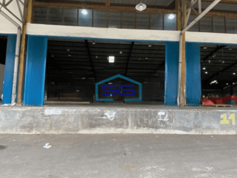 Disewakan Gudang Ada Loading Dock Luas Tanah  5500 m² di Moch Toha Bandung