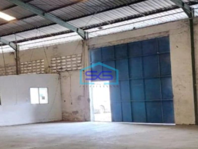 Disewakan Gudang Luas Bangunan 2500 m² Ada Ijin Industri Lokasi di Margomulyo Surabaya