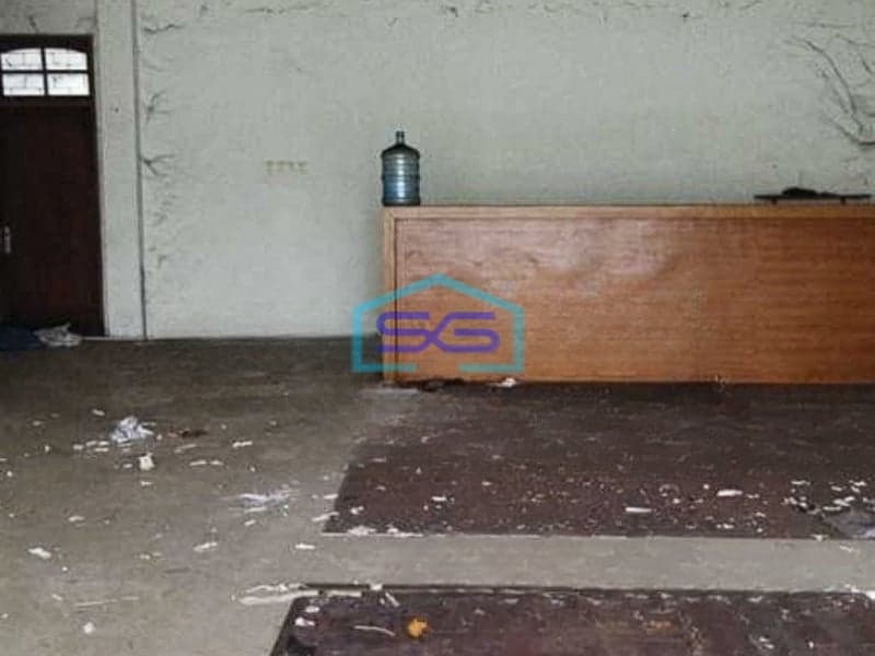 Dijual Gedung Komersil 3 lantai di Kerobokan Badung Bali Luas Bangunan 725m2