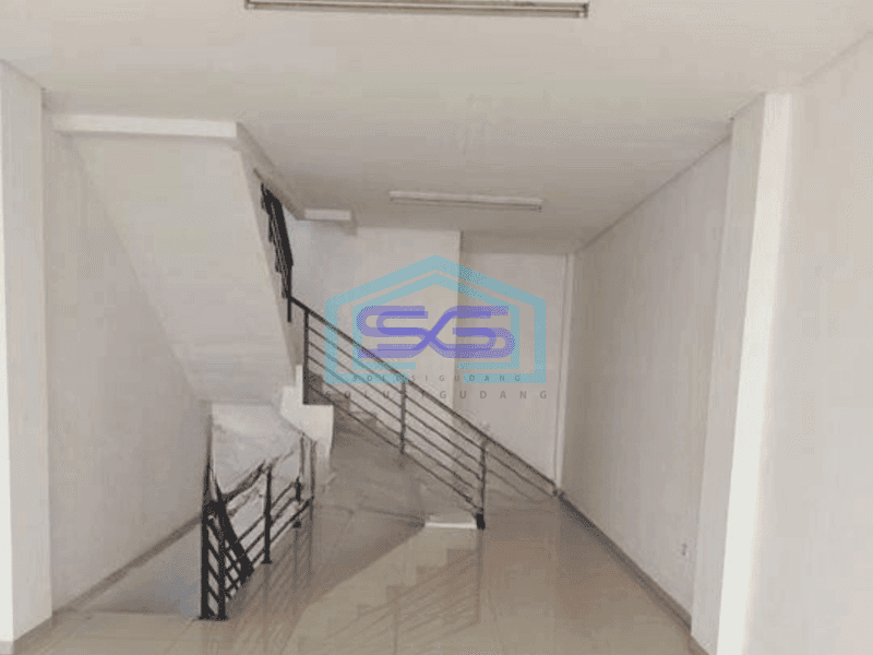 Disewakan Ruko 4 Lantai di Matraman Jakarta Timur