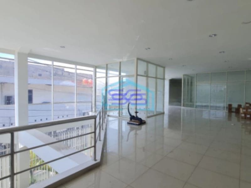 Dijual Ruko Mewah di Jl Urip Sukoharjo Solo Luas Bangunan 1104m2