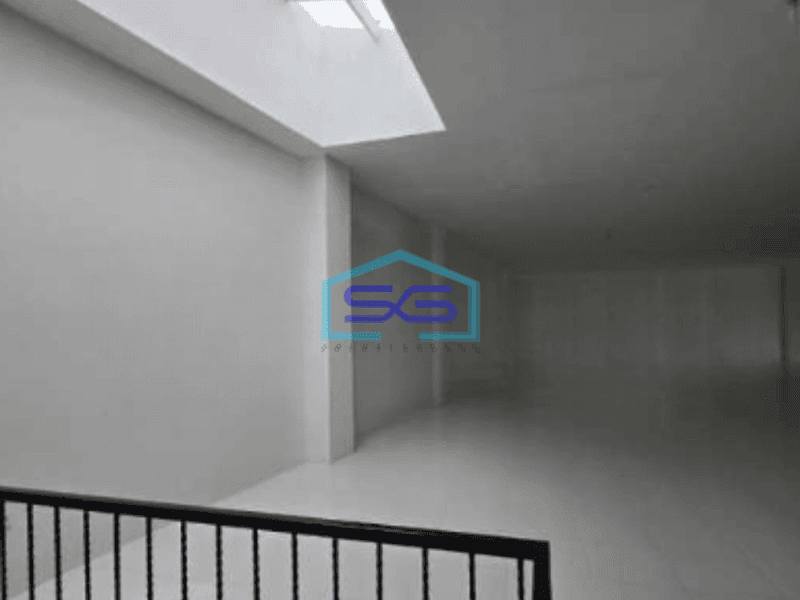 Disewakan Ruko 3 Lantai Luas Bangunan  300 m² di Malang Kota