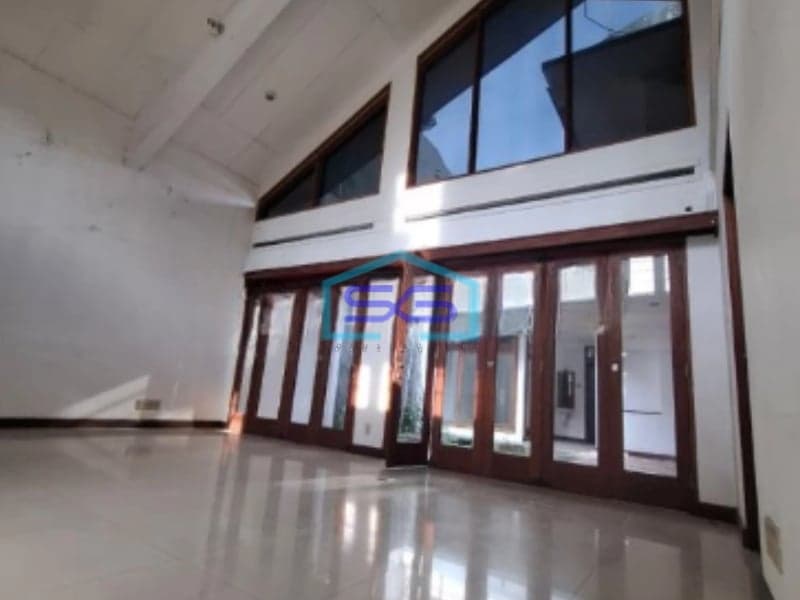 Disewakan Ruang Usaha Cocok untuk Kantor di Ciumbuleuit Bandung LB 200m2