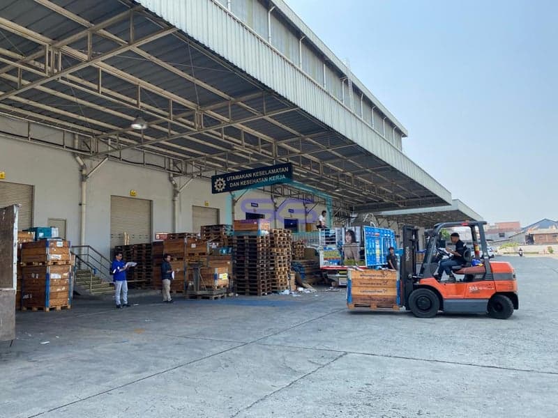 DISEWAKAN GUDANG MODERN DI PUSAT KOTA HALIM JAKARTA TIMUR