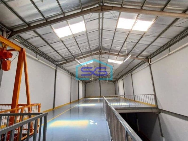 Disewakan Gudang 2 Lantai Ada Kantor 4 Lantai Ada Mezzanine di Jakarta Barat LB 900m2