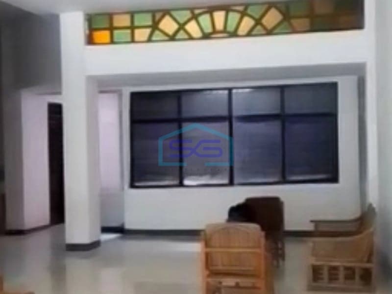 Disewakan Ruko Luas Tanah 204 m² Lokasi di Surabaya