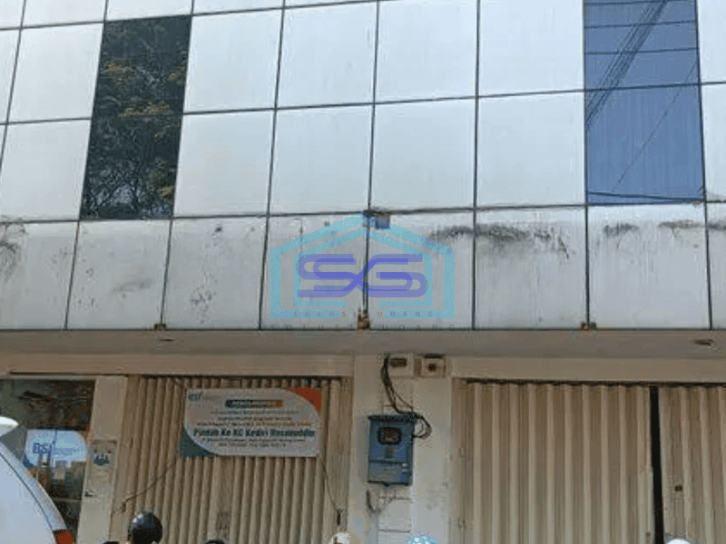 Disewakan ruko tiga lantai di pusat bisnis kota kediri Ruko