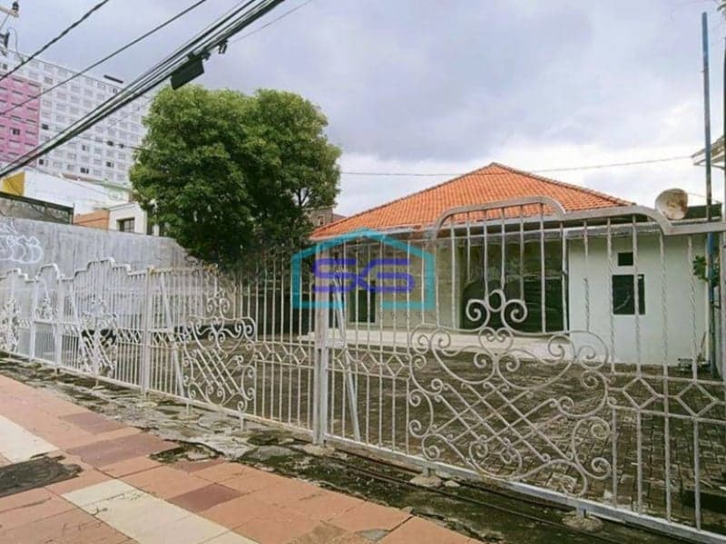 Disewakan Ruko Ex Bank Dan Resto Jl Raya Gubeng Surabaya Pusat LT 993m2