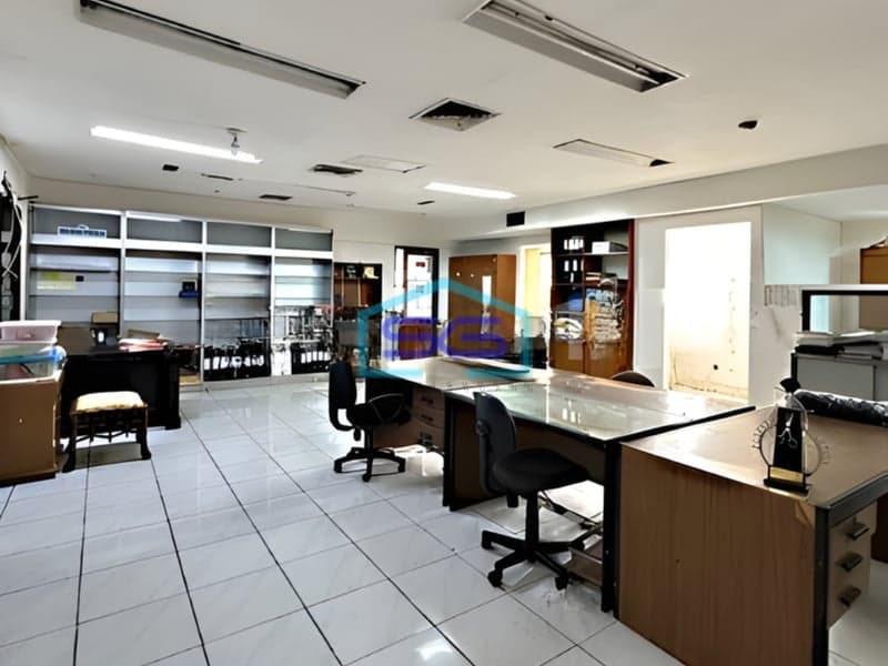 Dijual Gedung Kantor Strategis Siap Pakai di Menteng Jakarta Pusat LT 1718m2