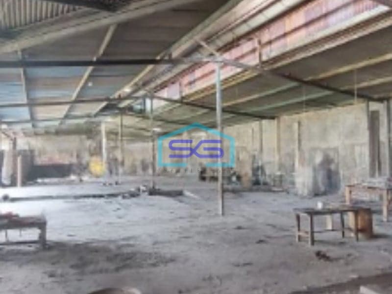 Disewakan Murah Pabrik Luas Bangunan 1500m2 Butuh Renovasi Akses Kontener 40 feet Kamal Jakarta Utara