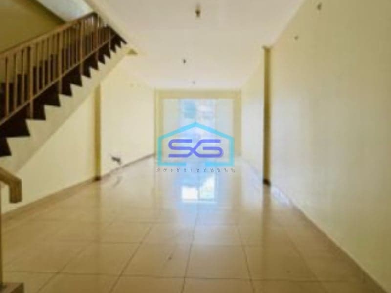 Disewakan Ruko Luas Bangunan  250 m² Lokasi di Jakarta Barat Kondisi Bagus