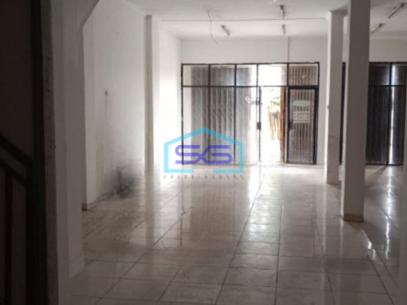 Dijual Ruko Lokasi Strategis Gandeng 3 di Kedoya Jakarta Barat Luas Bangunan 648m2