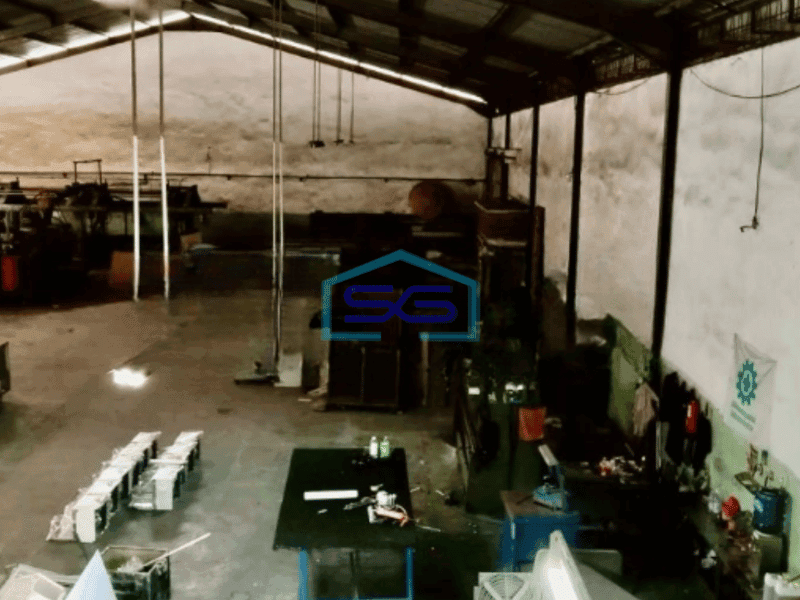 Dijual Gudang Akses Container 40 feet di Pinggir Jalan Jurumudi Tangerang