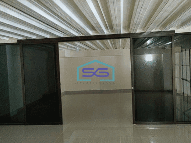 Disewakan Ruko Ex Showroom Di Jl Yos Sudarso Manado Cocok Buat Ekspedisi Cargo LB 300m2