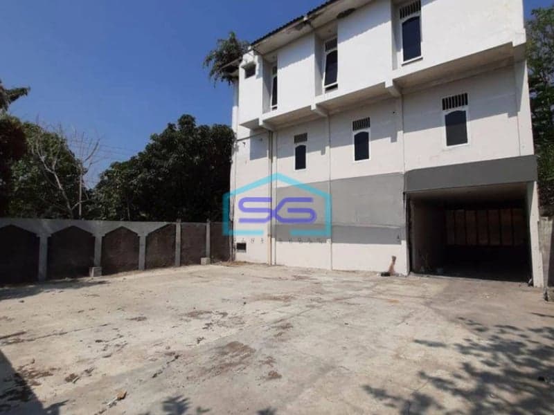 Disewakan Ruko Murah Besar Parkir Luas Cocok Kantor Dekat Kota Yogyakarta LT 400m2