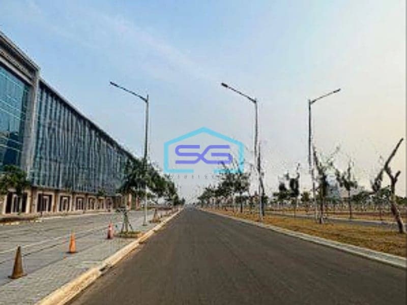 Disewakan  Ruko Gandeng Soho Manhattan Pantai Indah Kapuk 2 Jakarta Utara LB 864m2