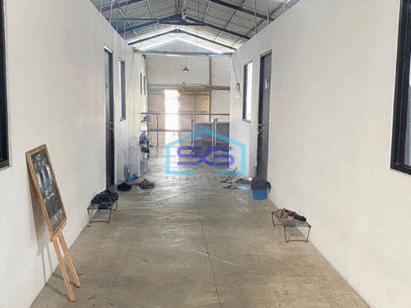 Dijual Gudang Margomulyo Permai Surabaya Saat ini Dipakai Sebagai Kantor 2 Lantai, Kondisi Rapi Bagus