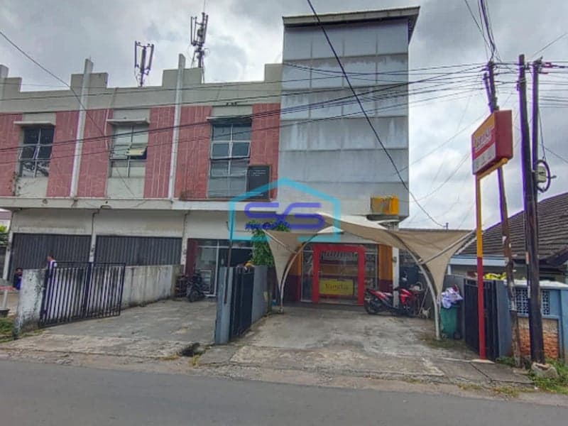 Dijual Ruko Terawat 3 Lantai di Jalan Sersan Sani Palembang LT 164m2