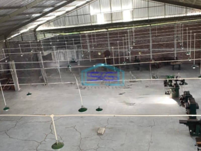 Disewakan Gudang Ada Kantor Luas Bangunan  2600 m² Lokasi Strategis di Gamping Sleman Yogyakarta