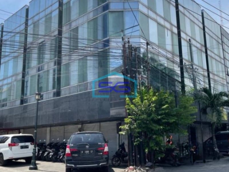 Disewakan Ruko 3 Lantai Ex Bank Hook di Semarang Tengah LB 828m2