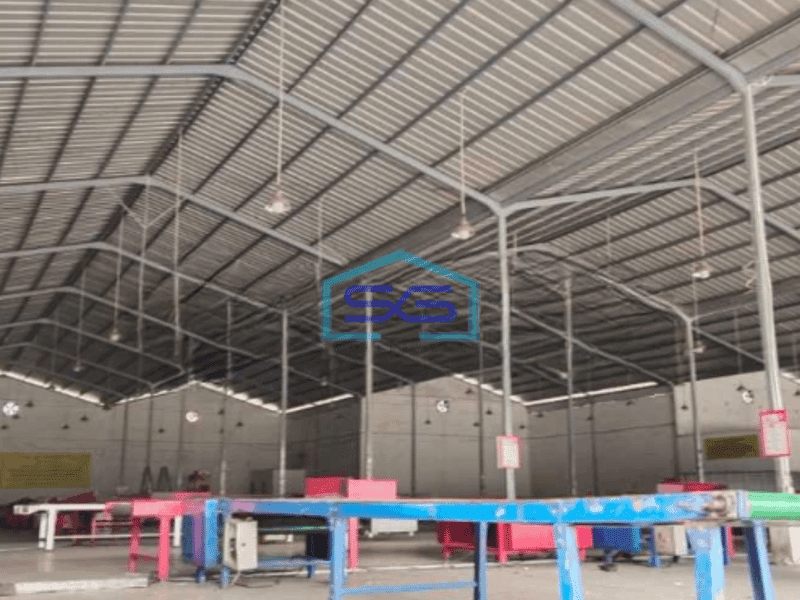 Disewakan Gudang Akses Container 40 Feet Luas Bangunan 2300 m² di Kapuk Kamal Jakarta Barat