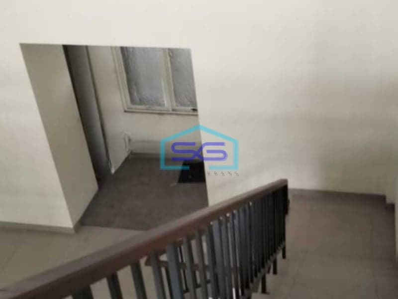 Disewakan Ruko 2,5 Lantai di Harapan Indah Bekasi Luas Bangunan 126m2