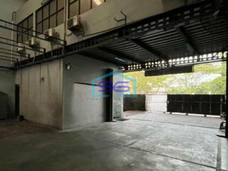 Dijual Ruang Usaha Ada Kantor Luas Tanah 325 m² Lokasi Semarang