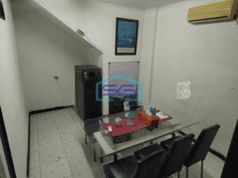 Disewakan Ruko 2 Lantai Luas 160 m² Parkiran Luas di Tebet Jakarta Selatan