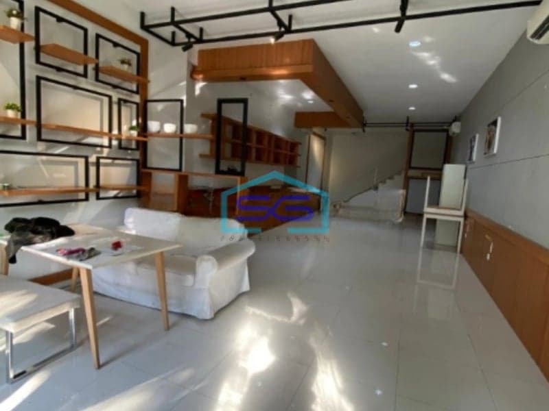 Disewakan Ruko Lokasi Bagus dan Strategis Mainroad Surya Sumantri Bandung LB 185m2