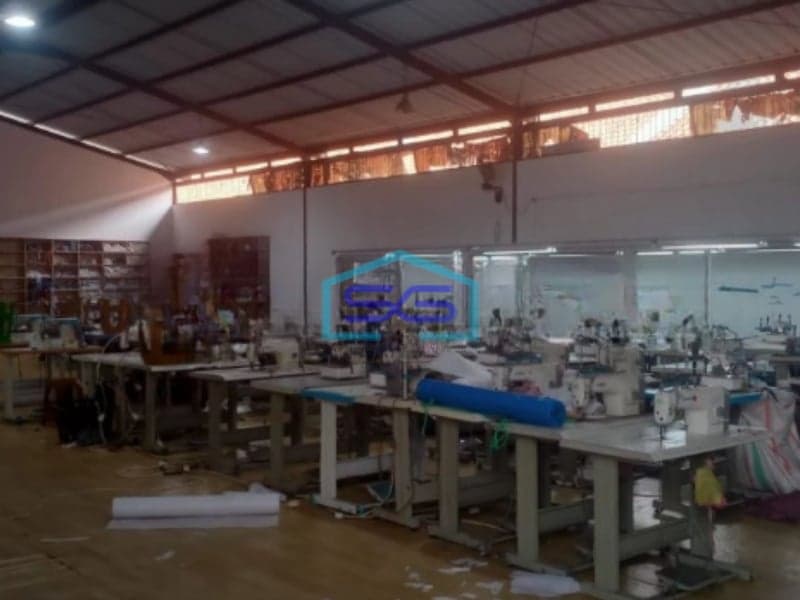 Di jual gudang garmen di cigondewah hilir Cigondewah, Bandung Luas Bangunan  1026 m²
