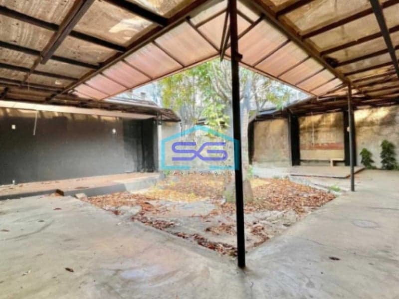 Disewakan Ruang Usaha Strategis Dekat Sriwedari Jalan Slamet Riyadi Solo LB 600m2