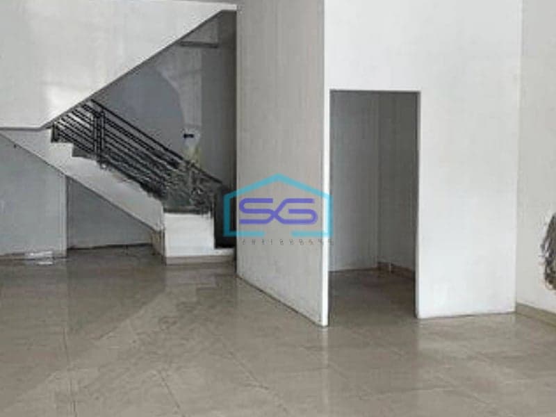 Disewakan Ruko 3 Lantai Bagus Siap Pakai Strategis Jalan raya Jakarta Utara LB 324m2