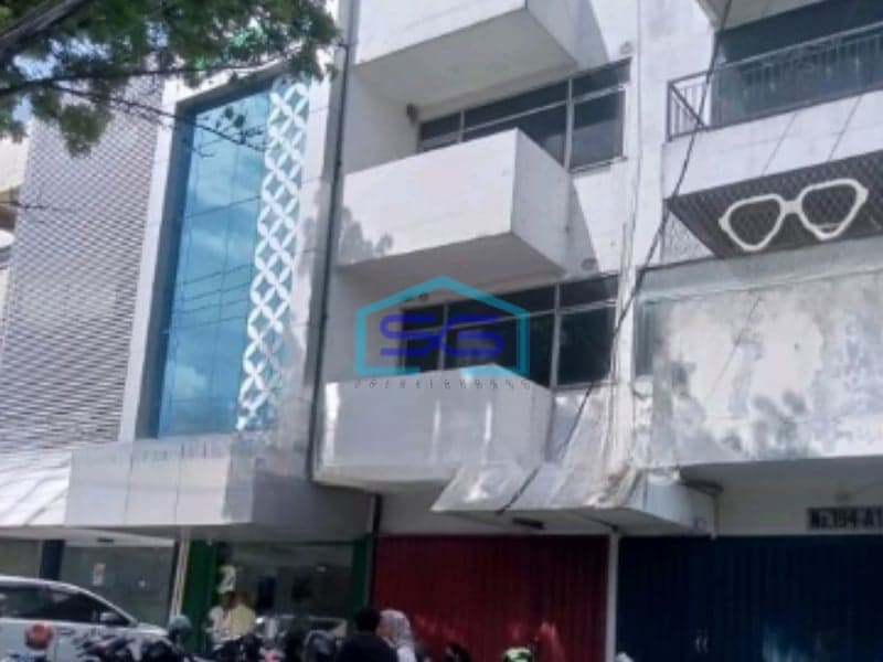 Disewakan Ruko 4 Lantai Di Kawasan Komersial Kebayoran Lama Jakarta Selatan LB 198m2