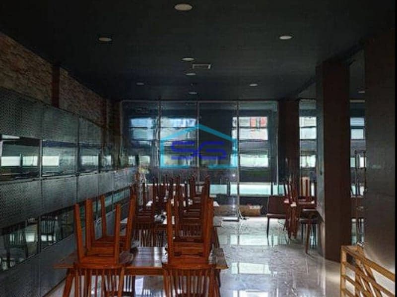 Disewakan Ruko Gandeng 3 Lantai eks Resto di Muara Karang Jakarta Utara LB 510m2