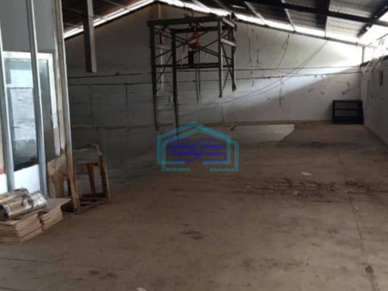 Dijual Cepat Gudang Ex Pabrik Luas Bangunan  550 m² Lokasi Cipondoh Tangerang