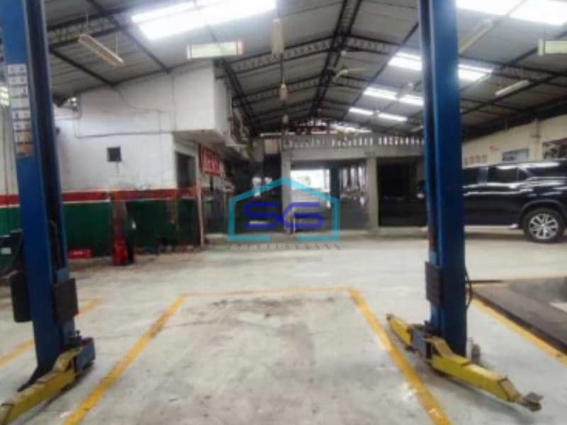 Dijual Ruang Usaha Strategis Depan Jalan Raya Binong Karawaci Tangerang 56 Luas Bangunan  1200 m²