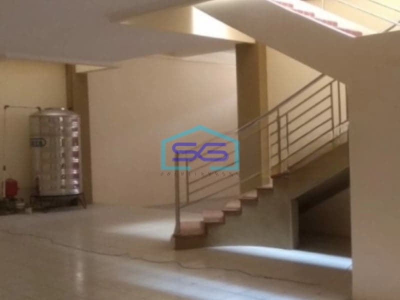 Dijual Ruko Strategis Dekat Jalan Slamet Riyadi Solo Bebas Banjir LB 1180m2