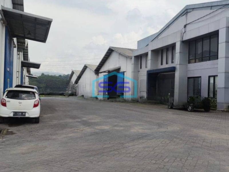 Disewakan Gudang di Klapanunggal Kabupaten Bogor Dekat Tol Gunung Putri Ada Loading Dock