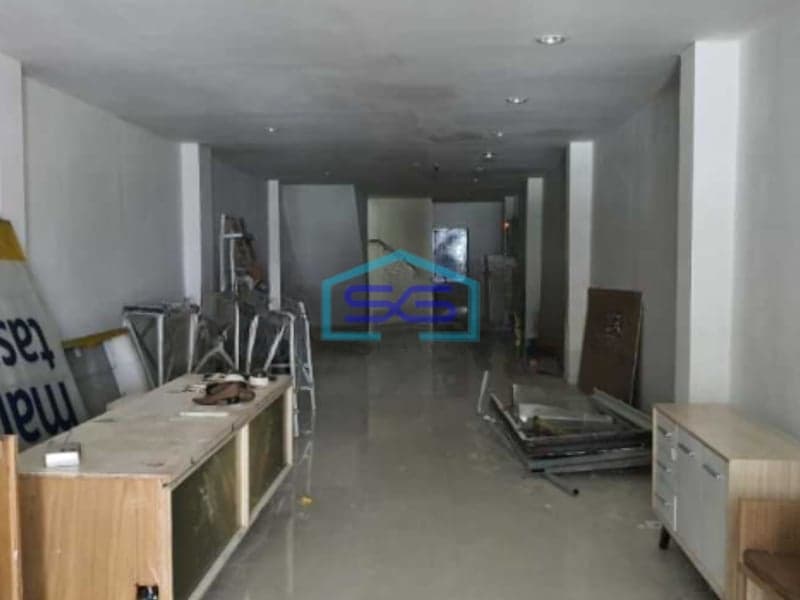 Di Sewakan Ruko 3 Lantai Di Daerah Super Komersil Radio Dalam Jakarta Selatan Luas Bangunan  450 m²