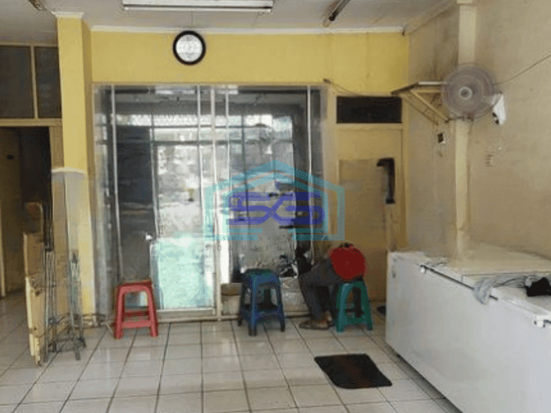 Disewakan cepat Ruko 3 lantai strategis di Taman Palem Lestari