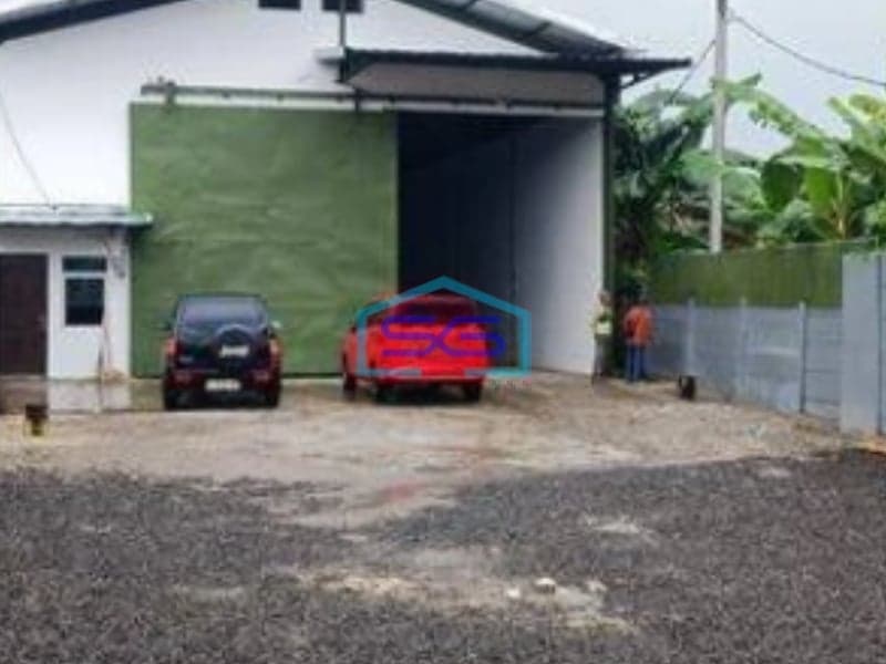 Disewakan Gudang Baru berlokasi di Pinggir Jalan Raya Cileungsi Bogor LB 1100m2